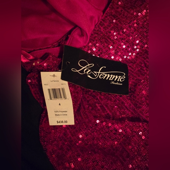 NWT~Stunning LaFemme Fashion Red Sequin Backless Formal Dress - Picture 13 of 16